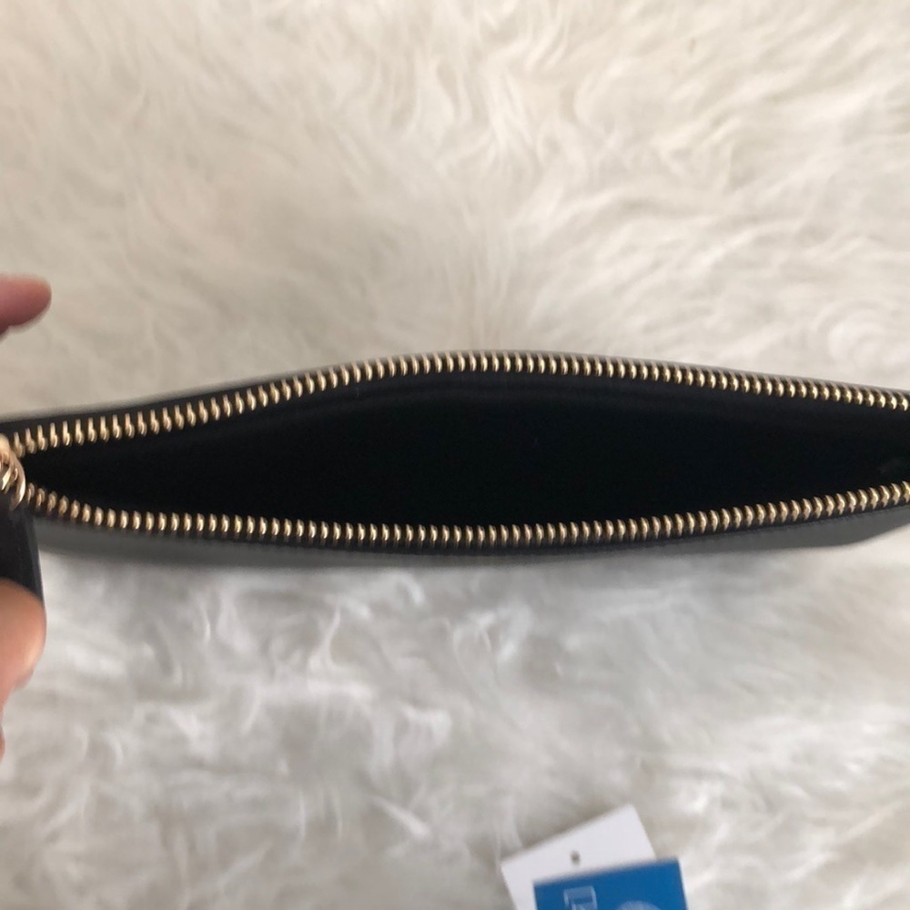 Like New Aloha Vibes Clutch - Picture 5 of 7